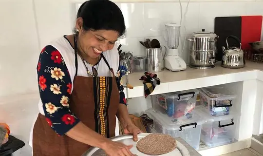 S three cafe lady cooking