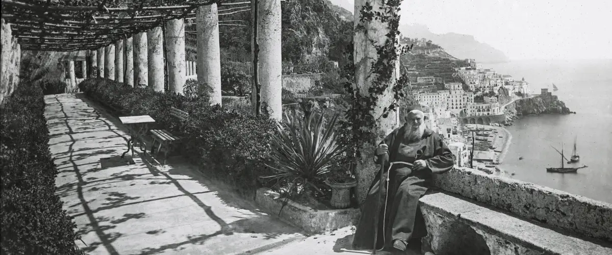 Italy-Carousel Container-04.jpg